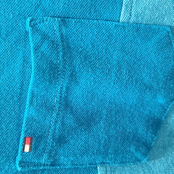 Mens Tommy Hilfiger v-neck tshirt - Picture 2 of 3